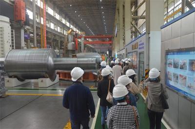 【2021全國(guó)主流媒體德陽行】工人當(dāng)上&ldquo;監(jiān)督員&rdquo; 東方電機(jī)數(shù)字賦能建成&ldquo;無人車間&rdquo;